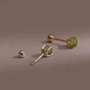 誕生石系列 | 8月誕生石(橄欖石)。925純銀轉珠耳環 (單入)